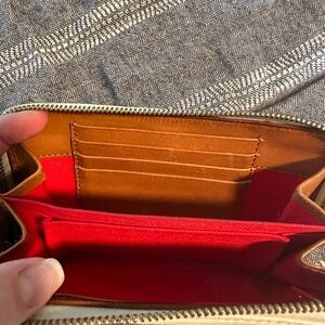Dooney & bourke wallet